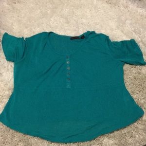JW style teal or aqua top Small